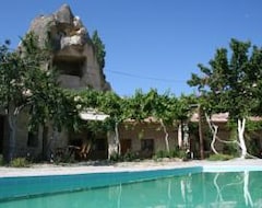 Seven Rock Cave Hotel (Göreme, Turkey)