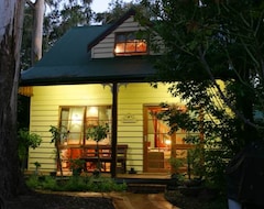 Khách sạn Ballarat Cottages (Ballarat, Úc)