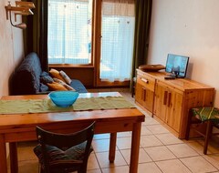 Khách sạn Apartment Maison De Suis In Valtournenche - 8 Persons, 3 Bedrooms (Chamois, Ý)