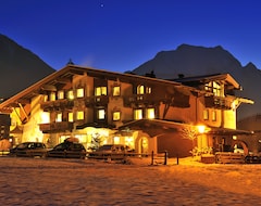 Khách sạn Apparthotel Veronika (Mayrhofen, Áo)
