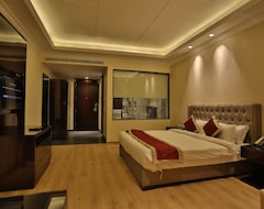 Koko talo/asunto VETA HOTEL (Kurukshetra, Intia)