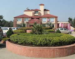Khách sạn Solitaire Inn (Muzaffarnagar, Ấn Độ)