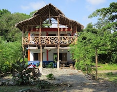 Pensión Casa hostal playa coral (Acandí, Colombia)