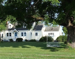 Entire House / Apartment Goochland Getaway At Clover Hill Farm (Goochland, USA)