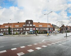 Hotel Lightotel Eindhoven (Eindhoven, Holanda)