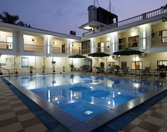 Hotel Serenity by the Sea Beach Resort (Candolim, India)