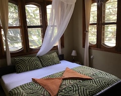 Hotel More Than A Drop (Moshi, Tanzania)