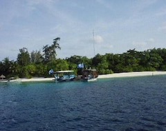 Bathala Island Resort (Atolón Ari Septentrional, Islas Maldivas)