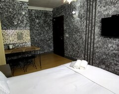 Khách sạn Zirkon Suit Otel (Sultanbeyli, Thổ Nhĩ Kỳ)