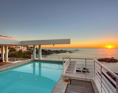 Hotel Camps Bay Luxury Villa (Camps Bay, South Africa)