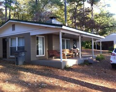 Entire House / Apartment Tennessee River Cabin (Rogersville, USA)