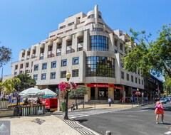 Khách sạn Marina Club (Funchal, Bồ Đào Nha)