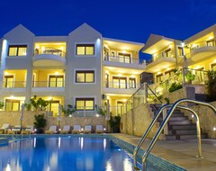 Hotel Esthisis suites & maisonettes (Platanias Chania, Greece)