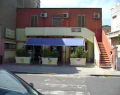 Khách sạn Hotel San Martino (Fondo, Ý)