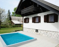 Toàn bộ căn nhà/căn hộ Riverside Chalet With Pool, Great Location For Attractions And Relax (Preddvor, Slovenia)