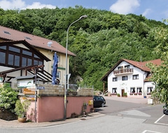 Landhotel Berg (Dannenfels, Almanya)