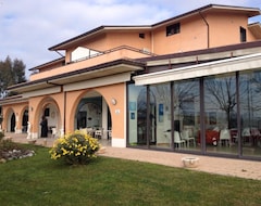 Otel La Residenza Di Campagna (Bellante, İtalya)