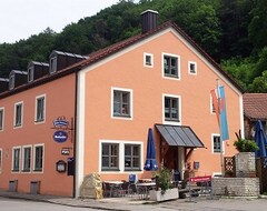 Hotel Gasthof "Zum Brunnen" (Mörnsheim, Germany)