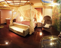 Hotel Wei Feng Exquisite Motel Pintung Branch (Pingtung City, Tajvan)