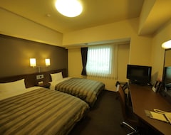Khách sạn Hotel Route-Inn Uozu (Uozu, Nhật Bản)