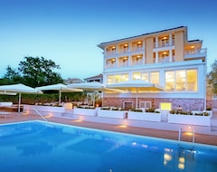 Hotel Vila Rova (Malinska, Croatia)