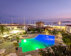 Hotel Best Western La Marina (Saint-Raphael, Francuska)