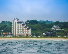 Benikea Hotel Mountain And Sea Yangyang (Yangyang, Güney Kore)