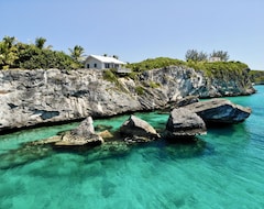 Koko talo/asunto Paradise Is Not An Illusion (Gregory Town, Bahamas)