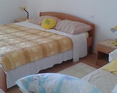 Căn hộ có phục vụ Apartment Villa Bajna (Živogošće, Croatia)
