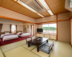 Hotel Lake Side Kitagata Kohansou (Fukui, Japón)