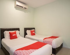 OYO 44103 8 Hotel (Nilai, Malaysia)