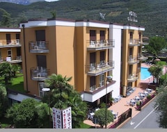 Otel Giuliana (Riva del Garda, İtalya)