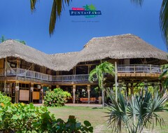 Hotel Punta Faro (Múcura Island, Colombia)