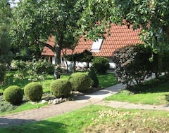 Toàn bộ căn nhà/căn hộ Detached holiday home surrounded by fruit trees. (Hollern-Twielenfleth, Đức)