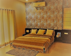 Otel Royale Jade (Kothur, Hindistan)