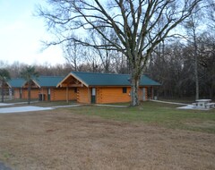 Toàn bộ căn nhà/căn hộ Luxurious Romantic Log Cabin North of Shreveport (Shreveport, Hoa Kỳ)