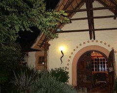 Khách sạn African Silhouette Guesthouse (Kempton Park, Nam Phi)