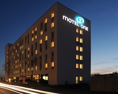 Khách sạn Motel One Frankfurt-Airport (Frankfurt, Đức)