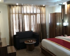 Hotel Nek Katra (Katra, India)