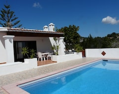 Hele huset/lejligheden A Simple But Adequately Furnished Villa, Sea Views And Air Conditioning. Wifi (Sant Josep de sa Talaia, Spanien)