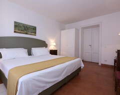 Hotel Fh Suites (Rome, Italy)
