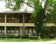 Hotel Nuwarawewa Rest House (Anuradhapura, Sri Lanka)