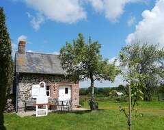 Toàn bộ căn nhà/căn hộ Lovely Country Cottage In Its Own Orchard. Free Wifi (Brécey, Pháp)