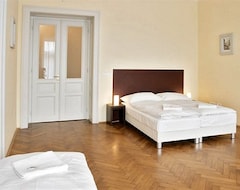 Otel Riverview Palace Apartments (Prag, Çek Cumhuriyeti)