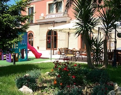 Hotel Casa Rossa (Alba Adriatica, Italy)