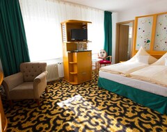 Hotel Goldene Henne (Wolfsburg, Germany)