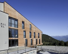 Otel Abrigall Hostel Masella (Alp, İspanya)