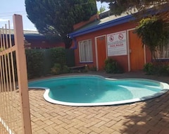 Khách sạn Garden View Lodge (Mafikeng, Nam Phi)