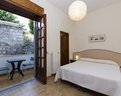 Hotel Casa Di Meglio Dependance (Ischia, Italy)