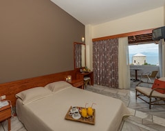 Hotel Pavlina Beach (Niforeika, Greece)